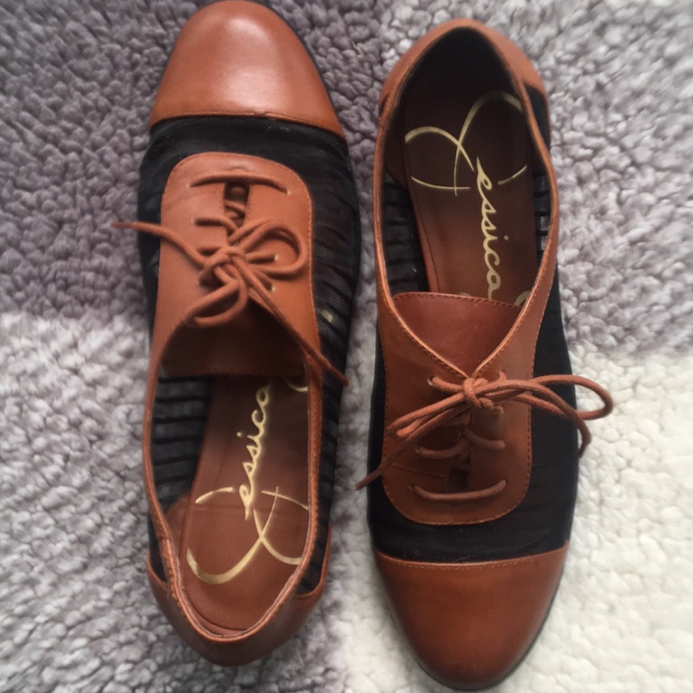 Jessica Simpson Tallinoh Oxford Size 7